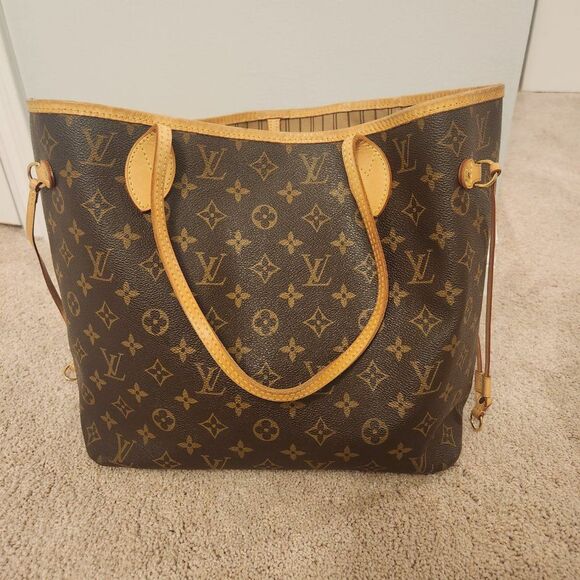 Louis Vuitton Neverfull MM - Picture 6 of 7